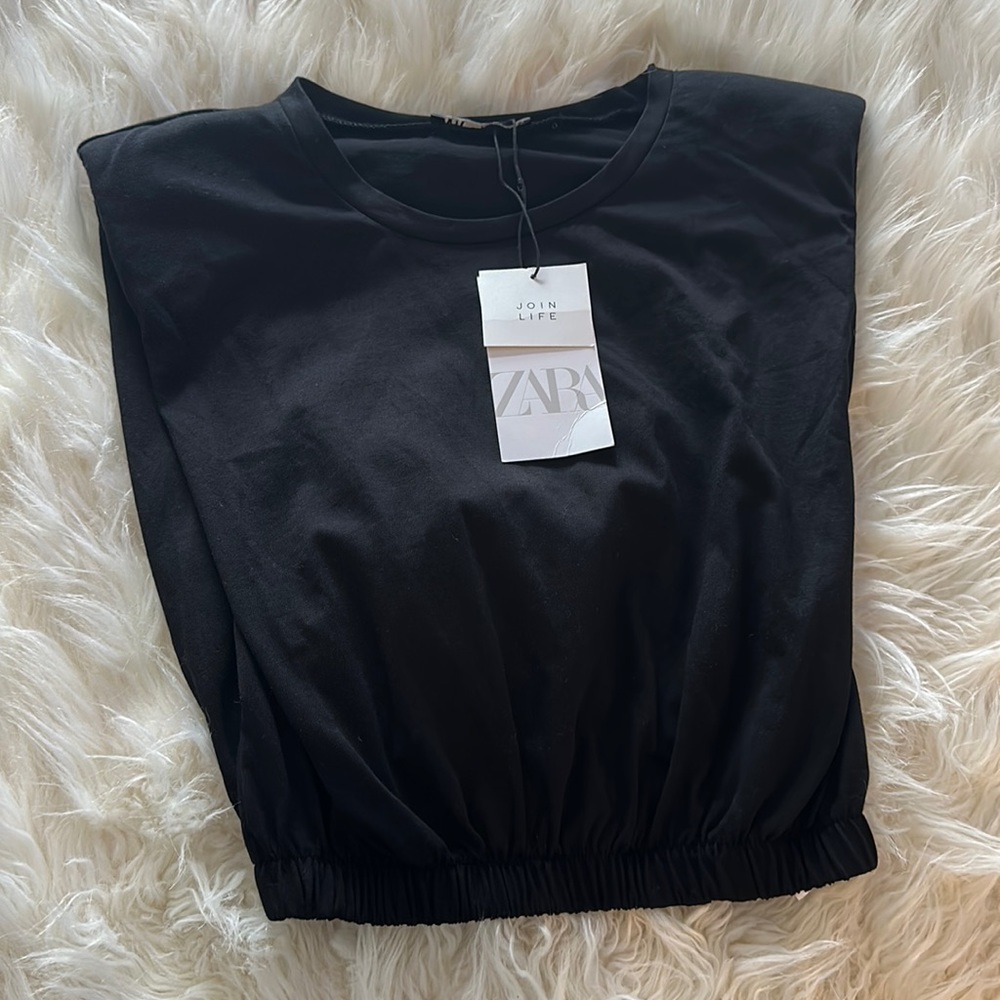 Padded shoulder top